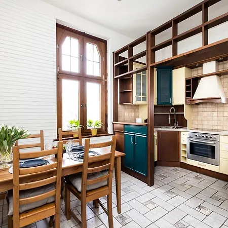 Chrobrego Eclectique By - 400 M From The Apartament *