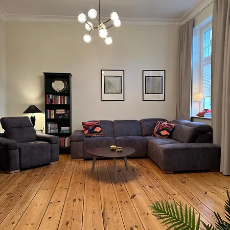 Chrobrego Eclectique By - 400 M From The Apartament